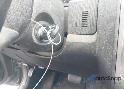 2009 Ford Escape Xlt z USA, uszkodzony, nr VIN 1FMCU93G09KB00918